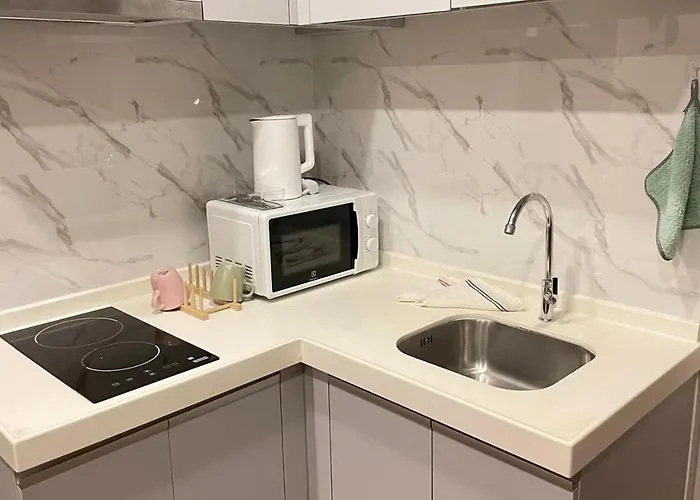 曼谷繁华地区公寓 免费上网 家居家电齐全 Apartment Bangkok