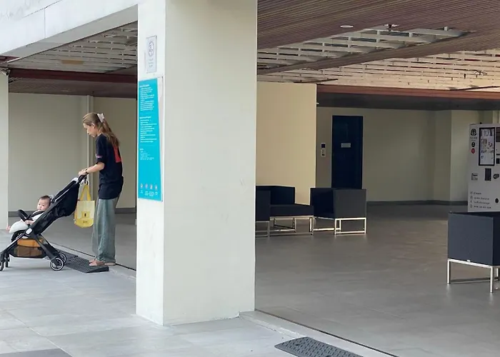 Apartment 曼谷繁华地区公寓 免费上网 家居家电齐全 *