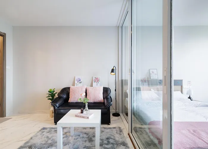 曼谷繁华地区公寓 免费上网 家居家电齐全 Apartment *