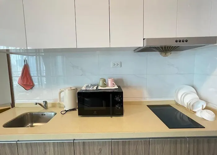 曼谷繁华地区公寓 免费上网 家居家电齐全 Apartment *