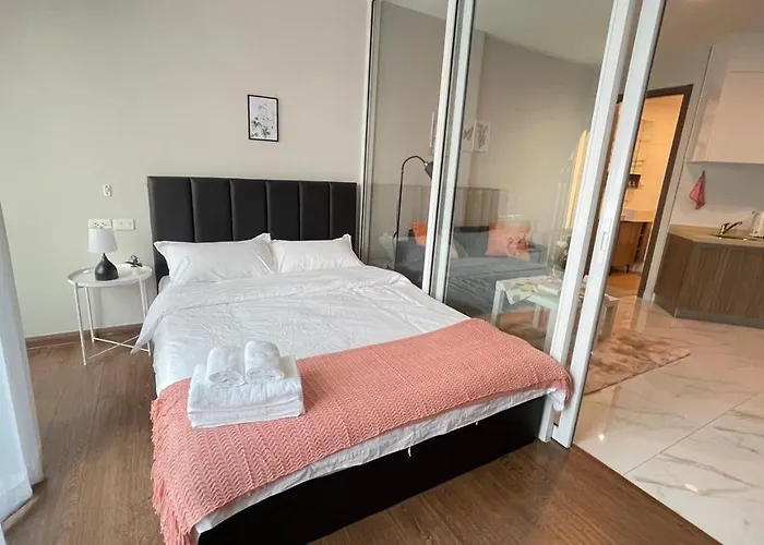 Apartment 曼谷繁华地区公寓 免费上网 家居家电齐全 Bangkok