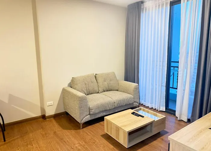 公寓 曼谷繁华地区公寓 免费上网 家居家电齐全 *