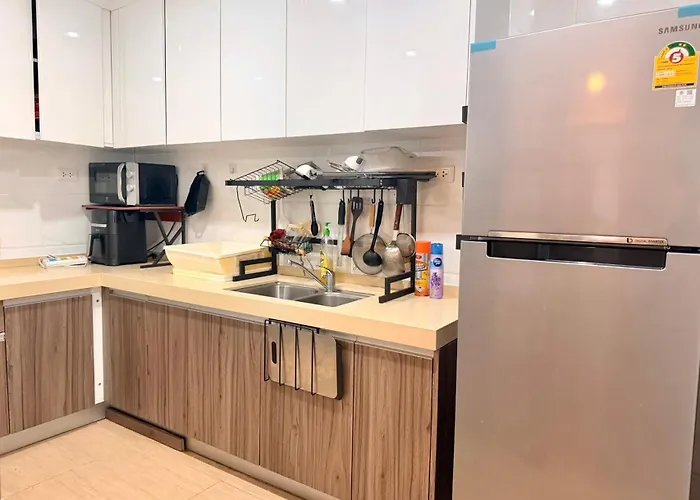 曼谷繁华地区公寓 免费上网 家居家电齐全 Apartment