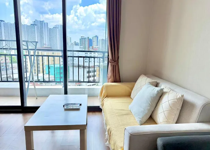 曼谷繁华地区公寓 免费上网 家居家电齐全 Apartment *